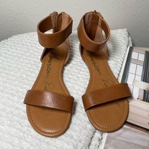 Flat Sandals with Ankle Strap